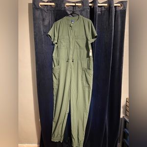 Old Navy short-sleeved jumpsuit